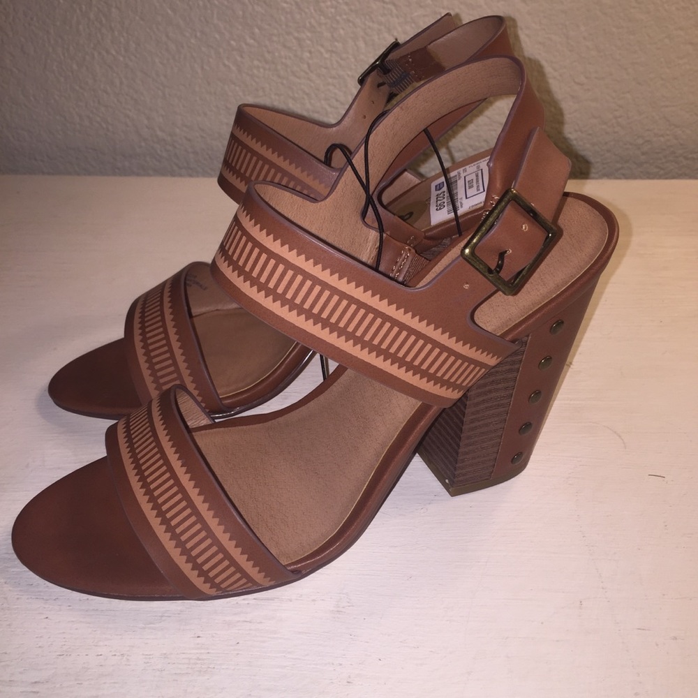 Indigo Rd. Heels